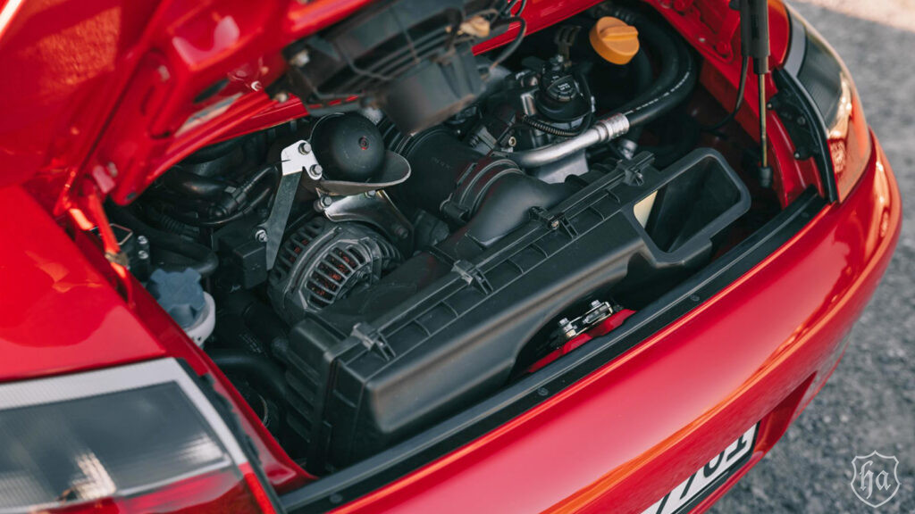 Porsche-911-GT3-996-Motor