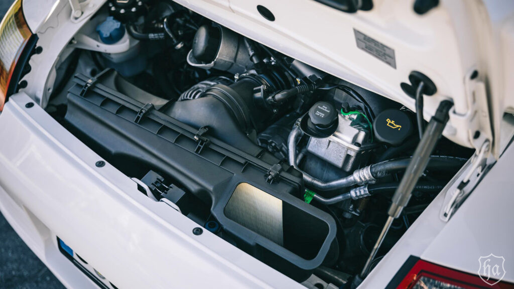 Porsche-911-GT3-997-Motor