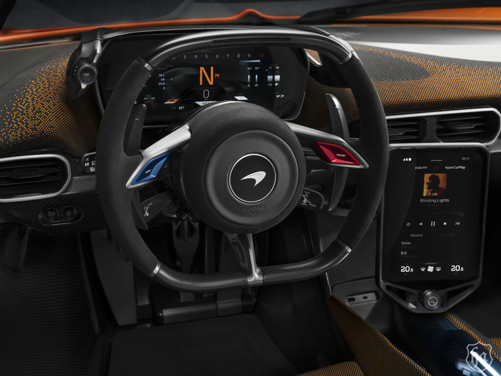 mclaren-w1-interior-details-wheel