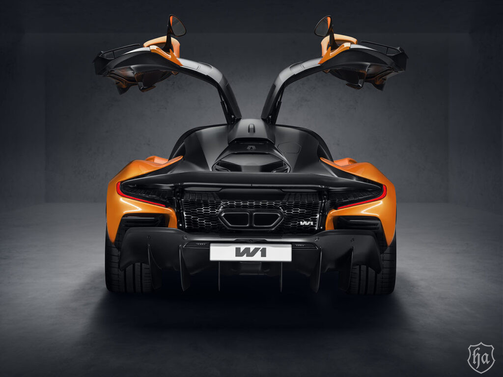 mclaren-w1-rear-doors-open