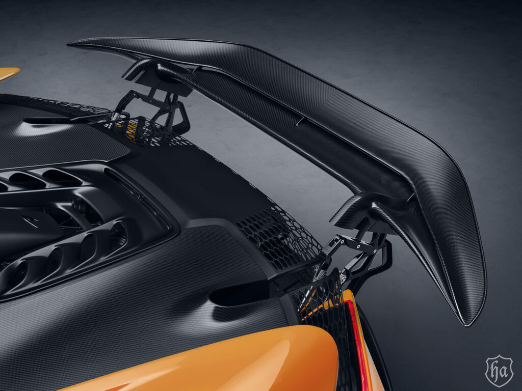 mclaren-w1-wing-detail-in-race-mode