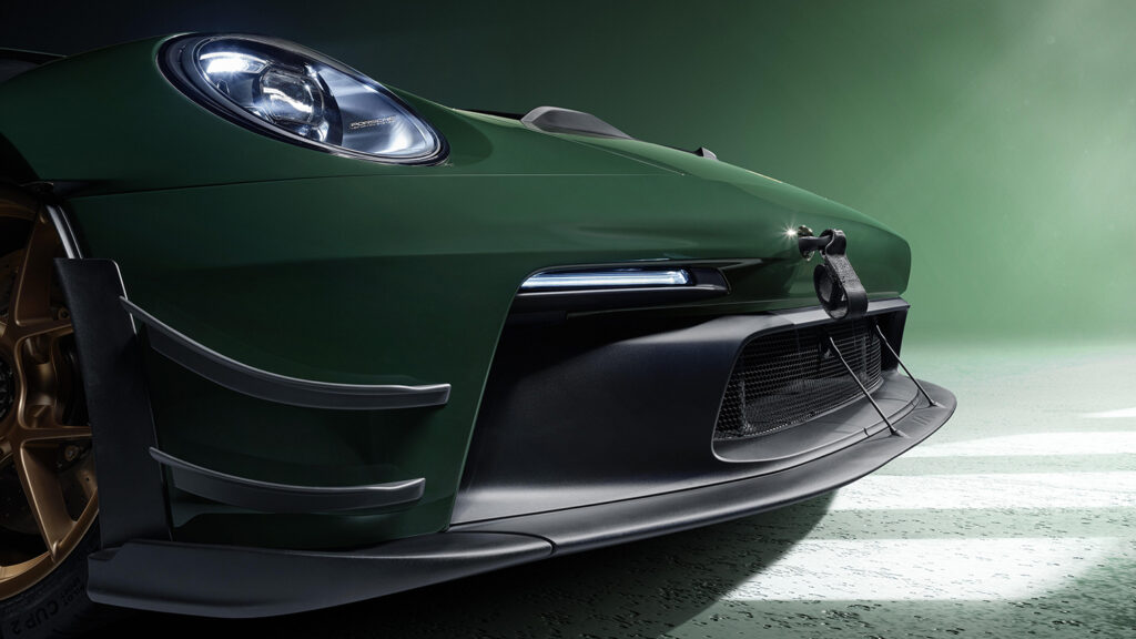 Manthey-Kit-for-Porsche-911-GT3-RS-2