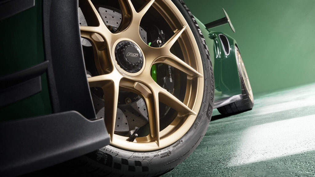 Manthey-Kit-for-Porsche-911-GT3-RS-5