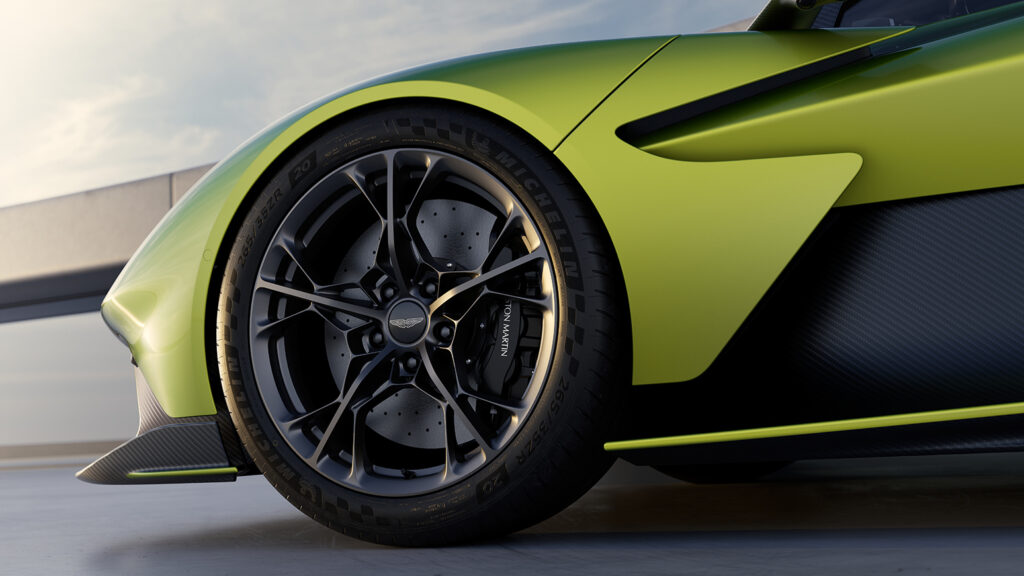 Aston-Martin-Valhalla_10