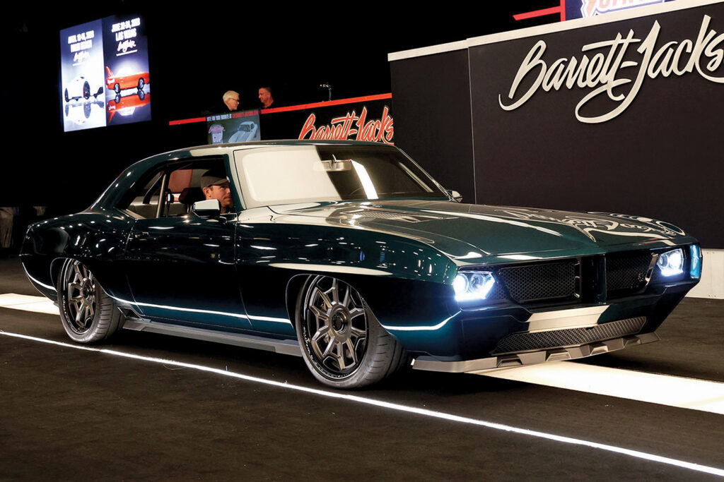 Barrett-Jackson-Cup-Best-in-Show-2023-1969-Pontiac-Firebird