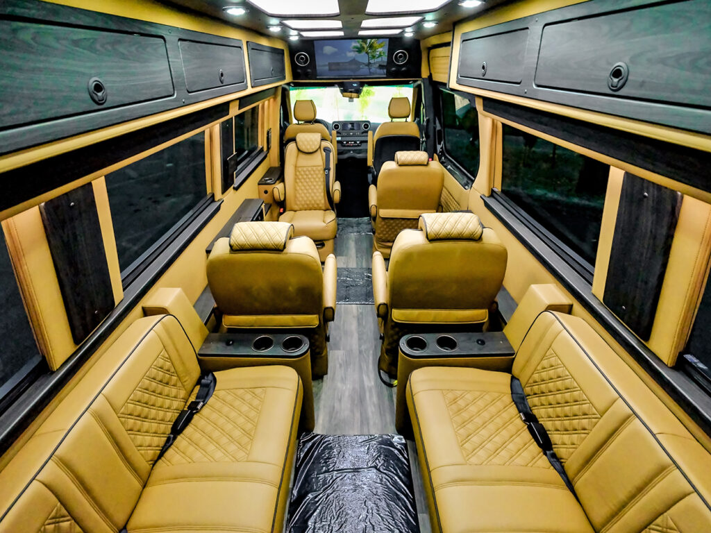 OGV-Luxury-Coach-V-TOUR-Interior