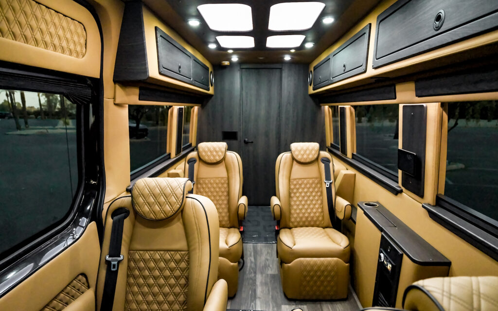 OGV-Luxury-Coach-V-TOUR-Interior-2
