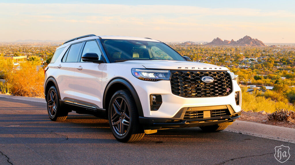 2025-Ford-Explorer-ST-16