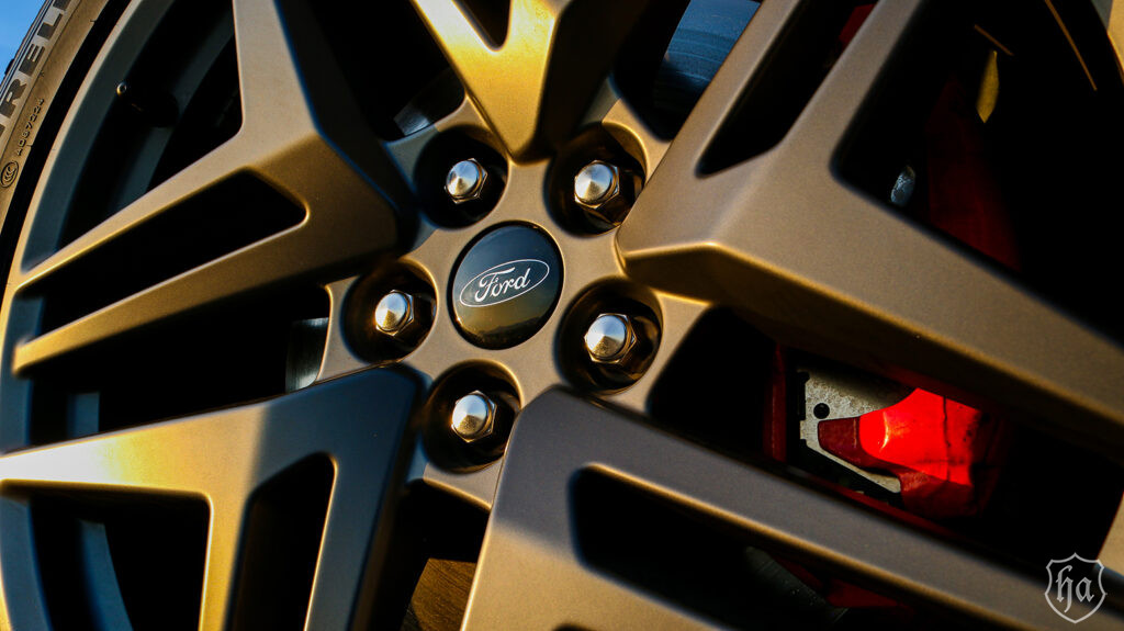 2025-Ford-Explorer-ST-6