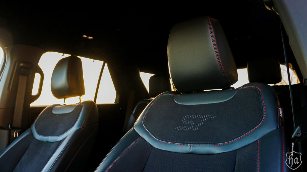 2025-Ford-Explorer-ST-9