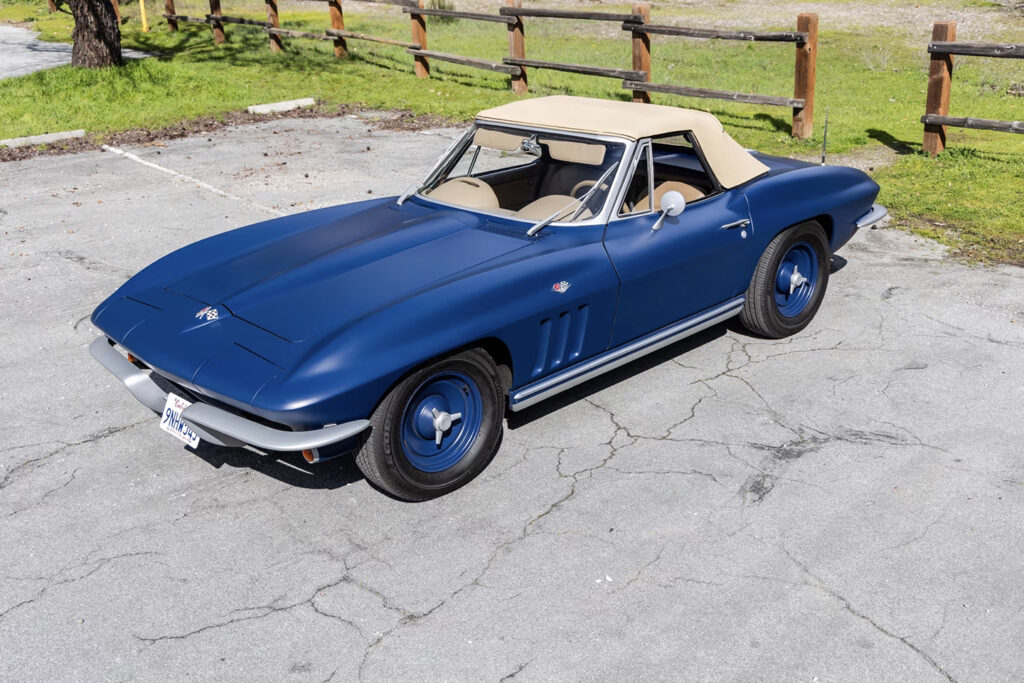 Electric-1965-Chevrolet-Corvette-Convertible-18