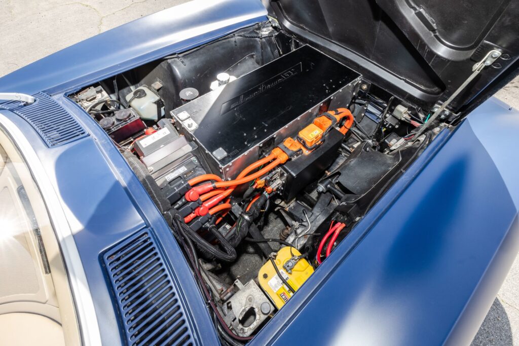 Electric-1965-Chevrolet-Corvette-Convertible-4