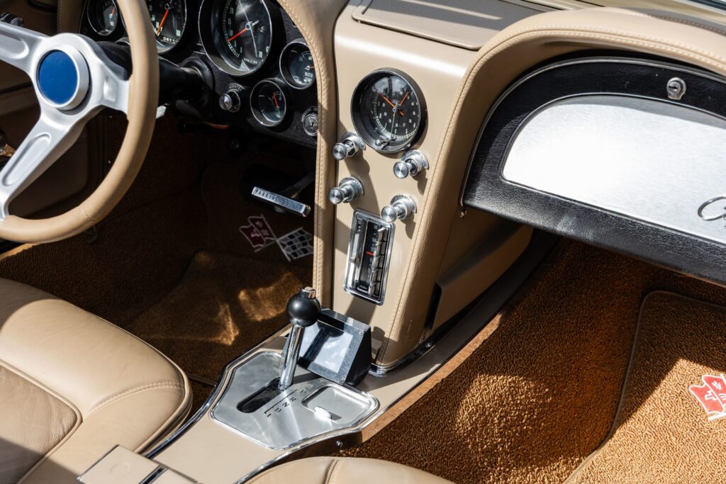 Electric-1965-Chevrolet-Corvette-Convertible-8
