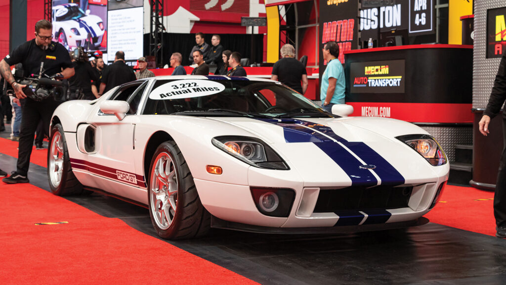 Mecum-Glendale-2024-2005-Ford-GT-$440,000