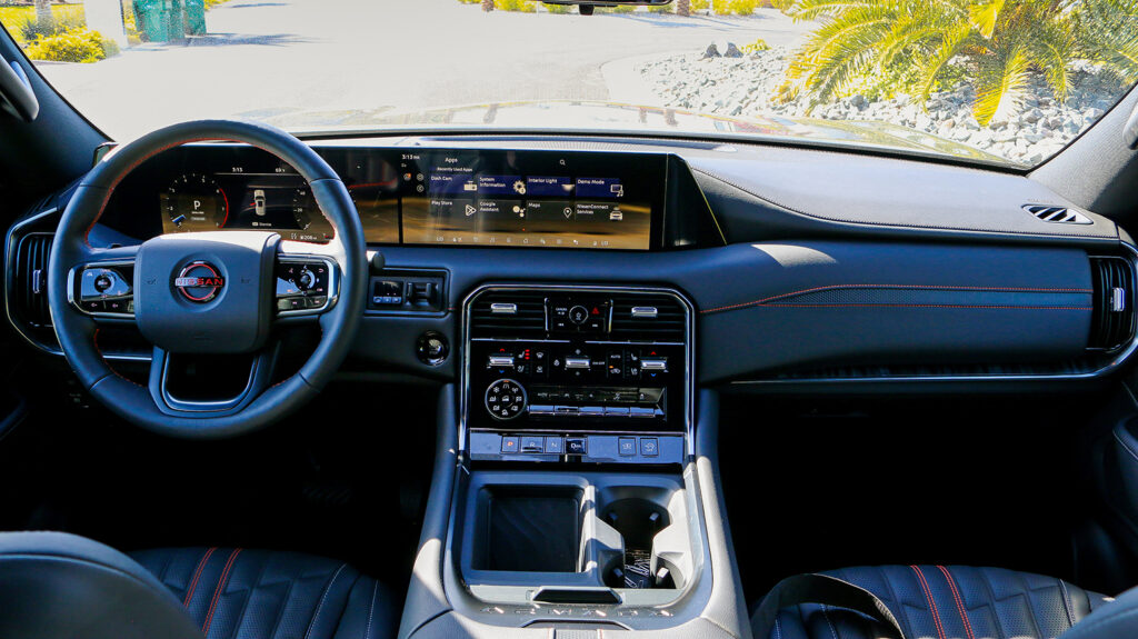 2025-Nissan-Armada-PRO-4X-4W_2
