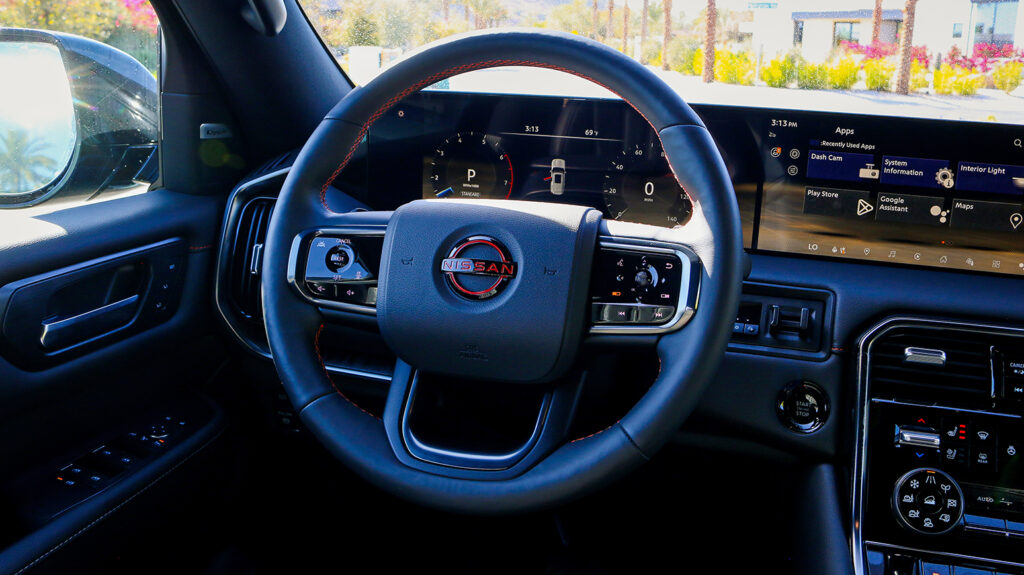2025-Nissan-Armada-PRO-4X-4W_3