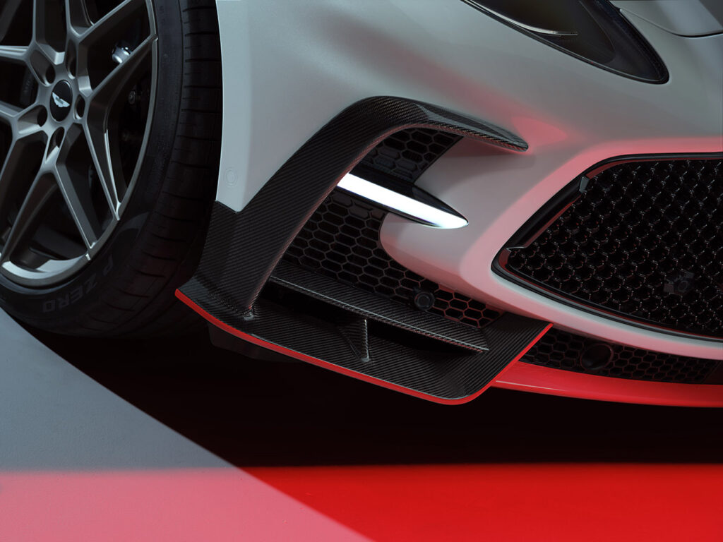 Aston-Martin-DBX-S_16