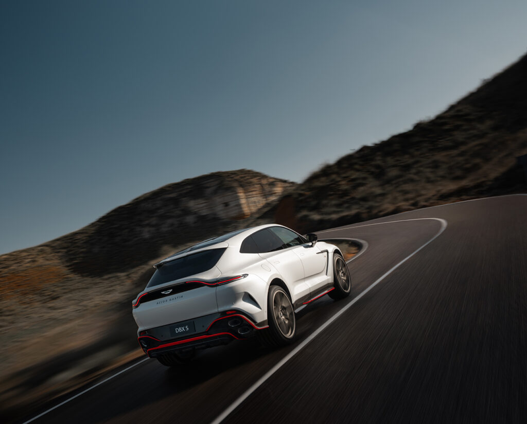 Aston-Martin-DBX-S_3
