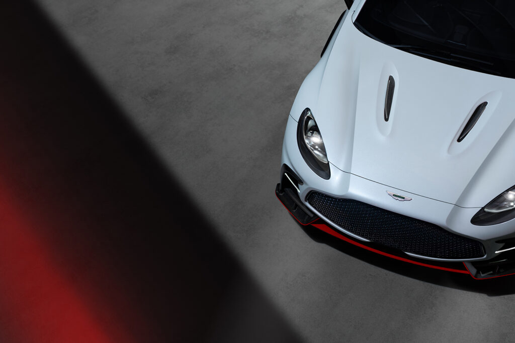 Aston-Martin-DBX-S_9