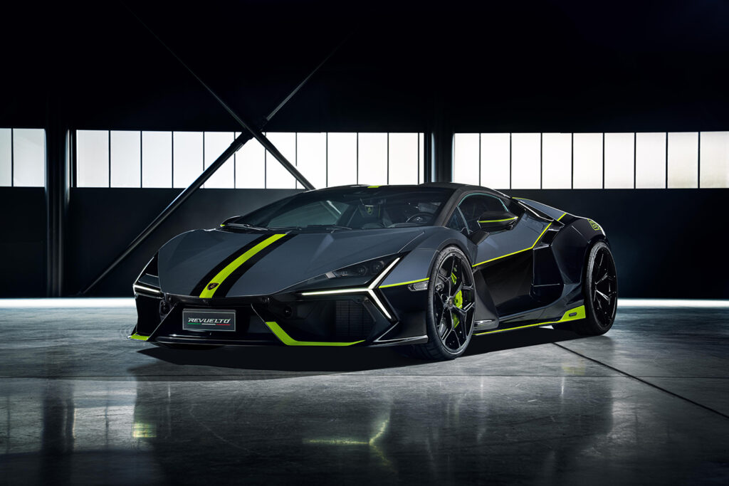 Lamborghini-Revuelto-Ducati