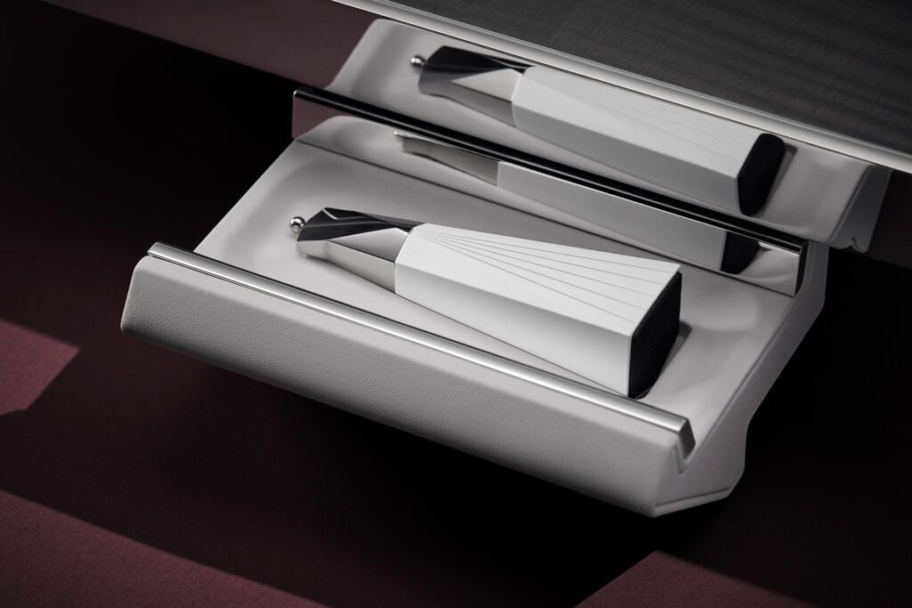 Rolls-Royce-Chess-Set_3