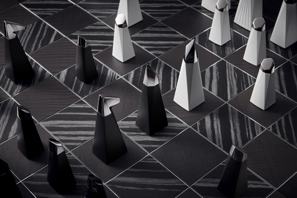 Rolls-Royce-Chess-Set_5