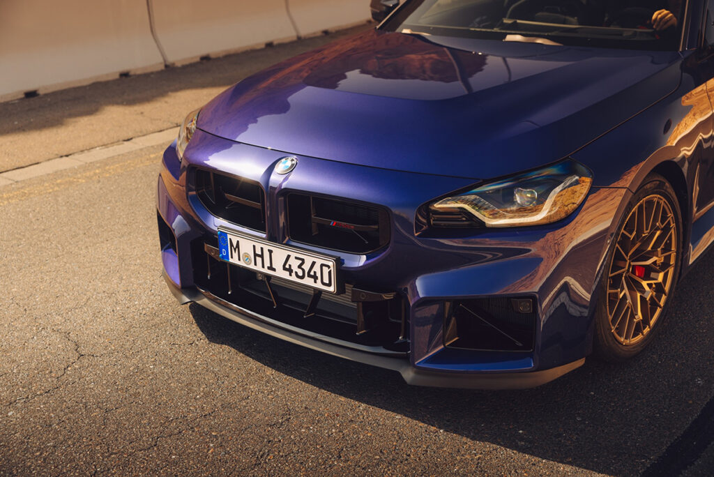 2026-BMW-M2-CS_5