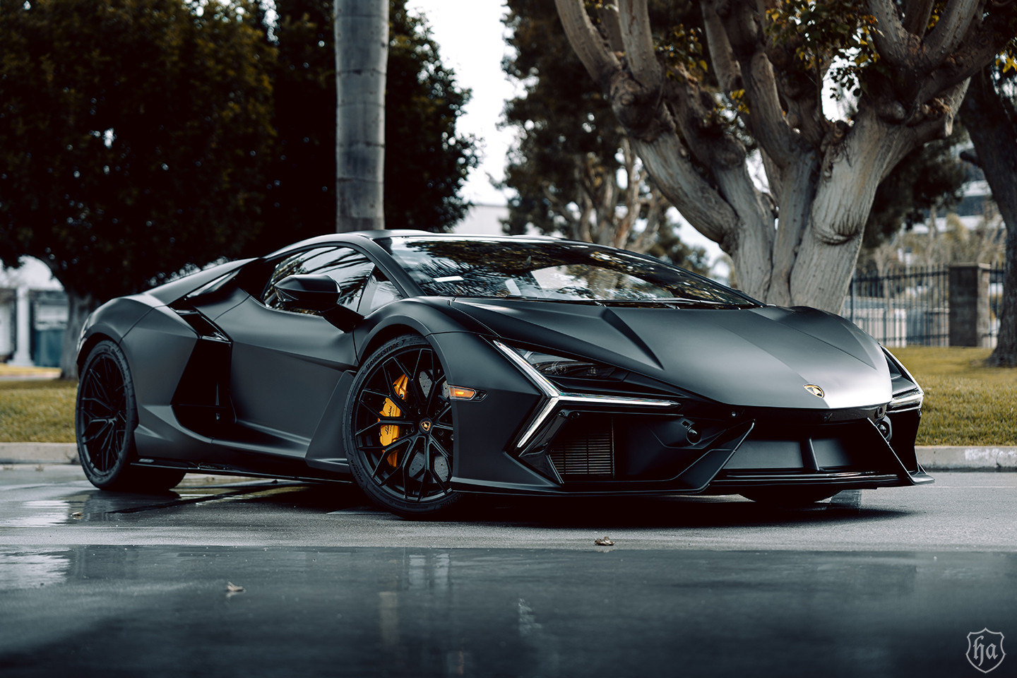 XPEL-STEALTH-PPF-LAMBORGINI-Revuelto