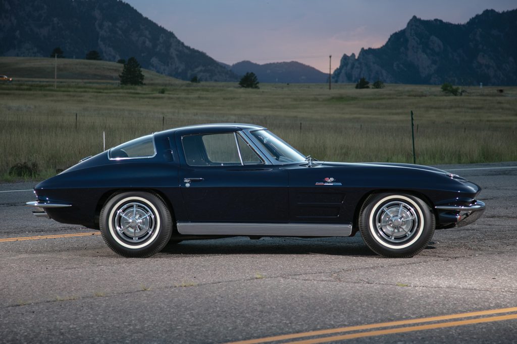1963-Chevrolet-Corvette-Split-Window-Fuelie-L84