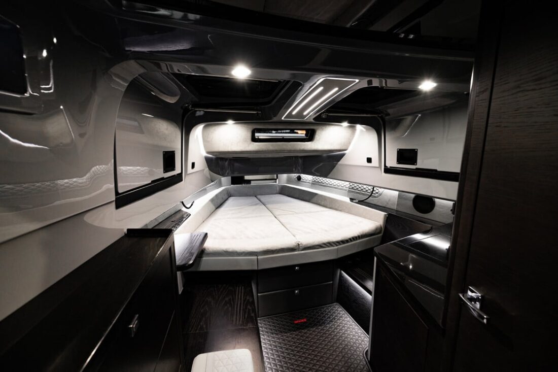BRABUS-Shadow-1500-Cross-Top-Stealth-Green-Signature-Edition-4