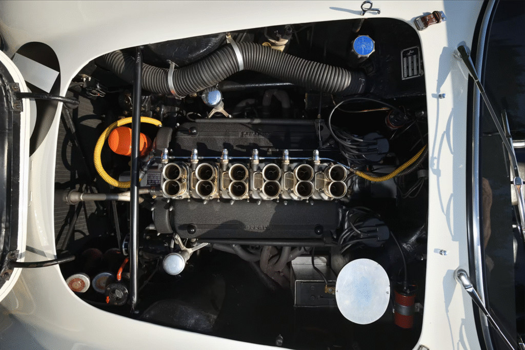 1962-Ferrari-250-GTO–3729GT-Bianco-Speciale-Engine_1