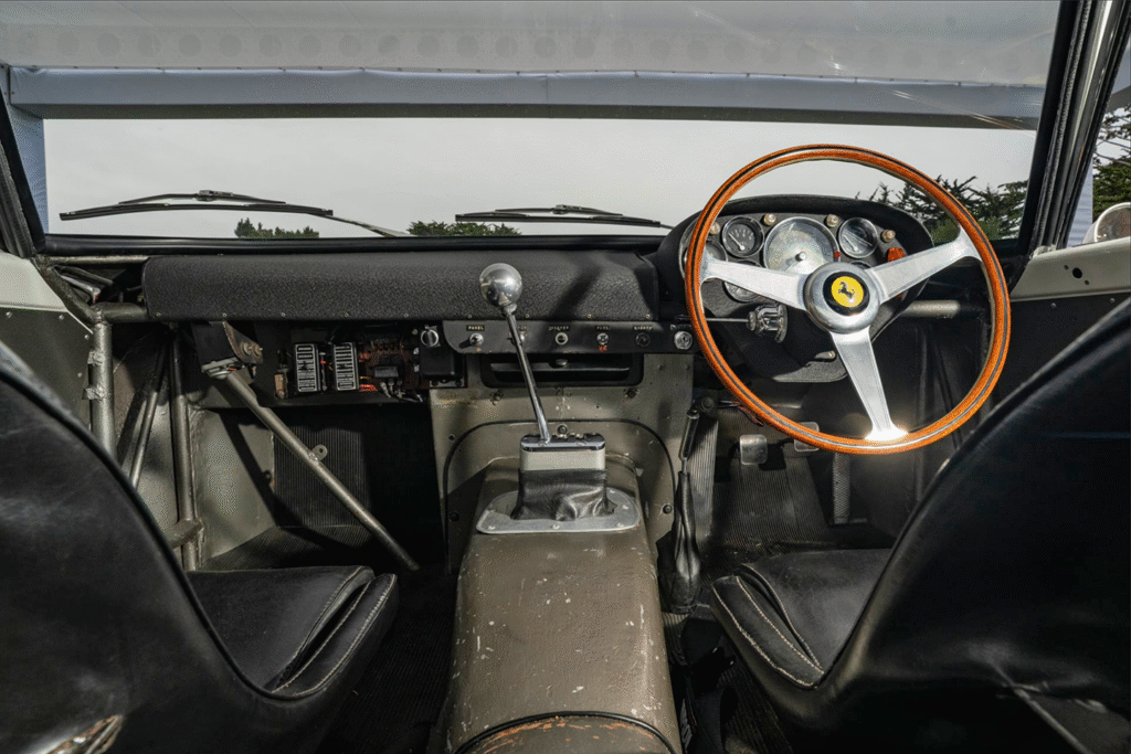1962-Ferrari-250-GTO–3729GT-Bianco-Speciale-Interior_1