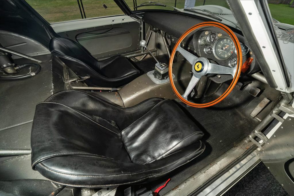 1962-Ferrari-250-GTO–3729GT-Bianco-Speciale-Interior_3