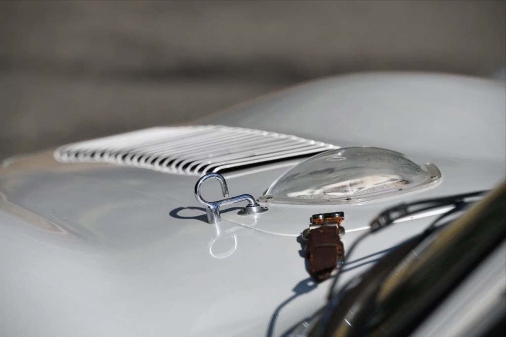 1962-Ferrari-250-GTO–3729GT-Bianco-Speciale_12