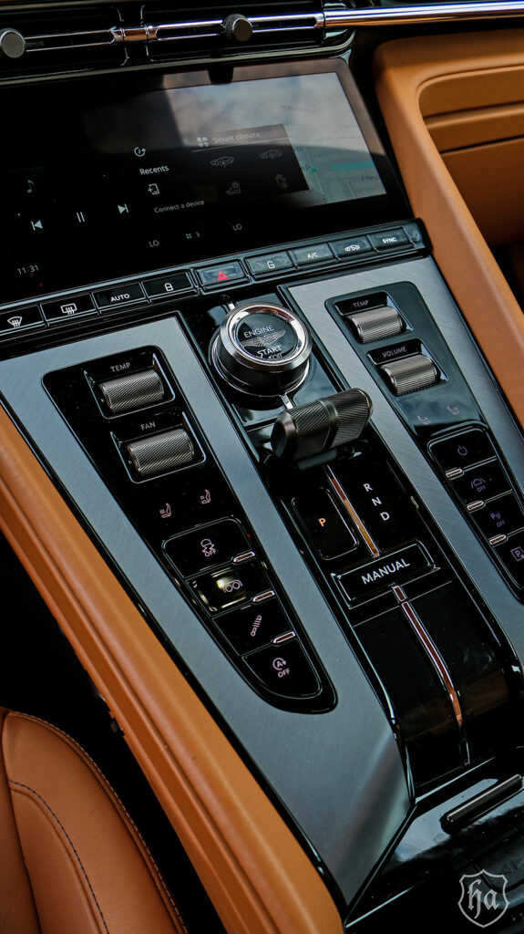 2025-Aston-Martin-DB12-Coupe-Console