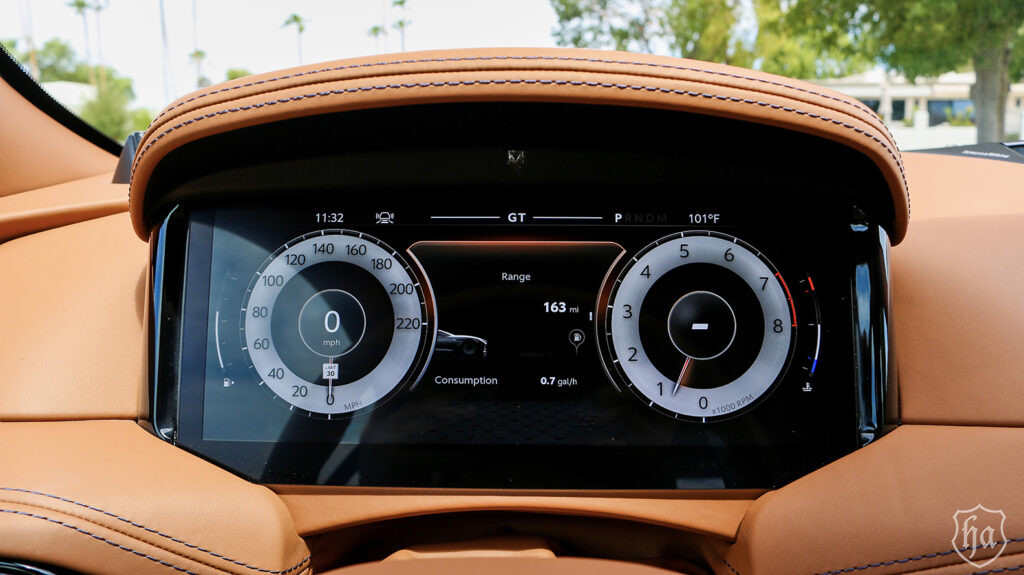 2025-Aston-Martin-DB12-Coupe-Dash