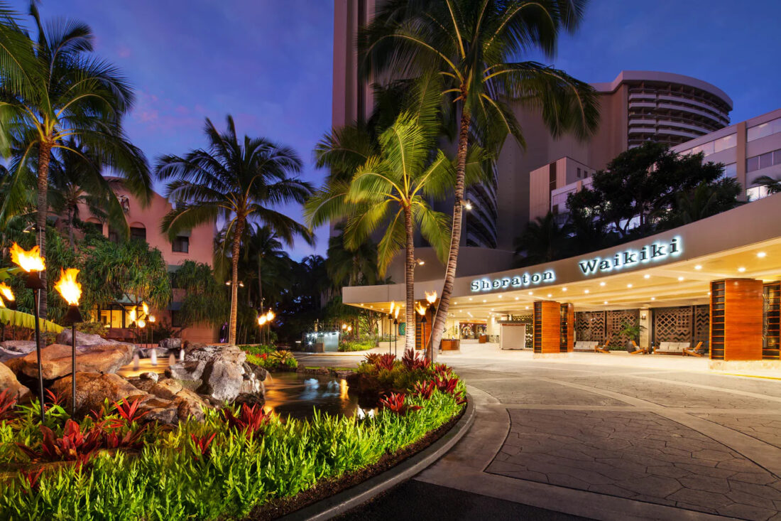 Sheraton-Waikiki-Beach-Resort-Entrance
