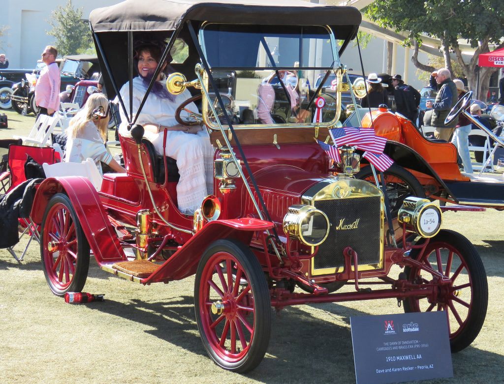 Karen-Recker-in-a-1910-Maxwell