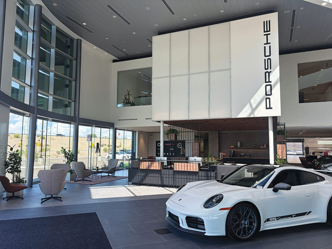 Porsche-Arrowhead-Interior