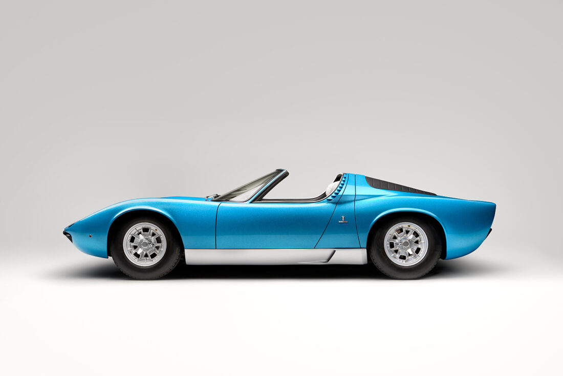 lamborghini-miura-the-first-supercar-in-history8