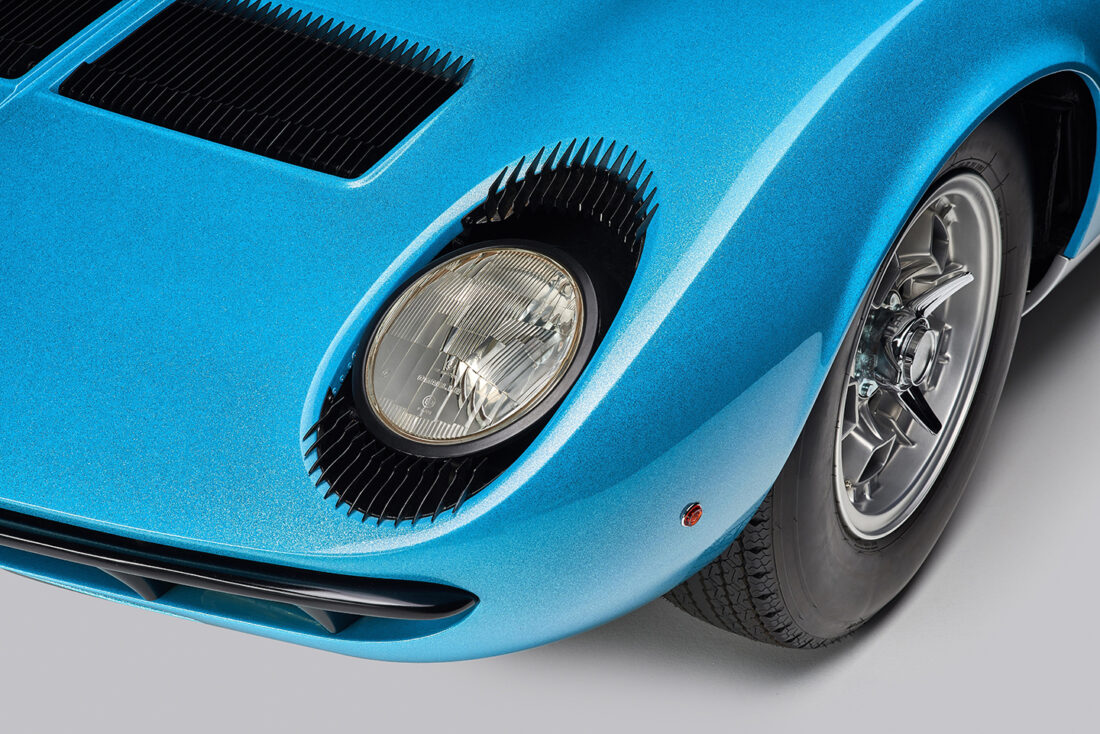 lamborghini-miura-the-first-supercar-in-history9