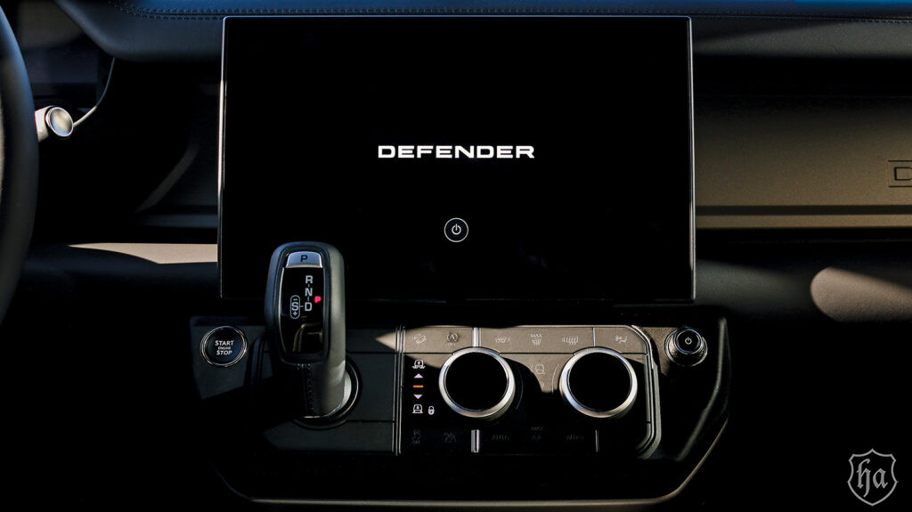 2026-land-rover-defender-130-x_5