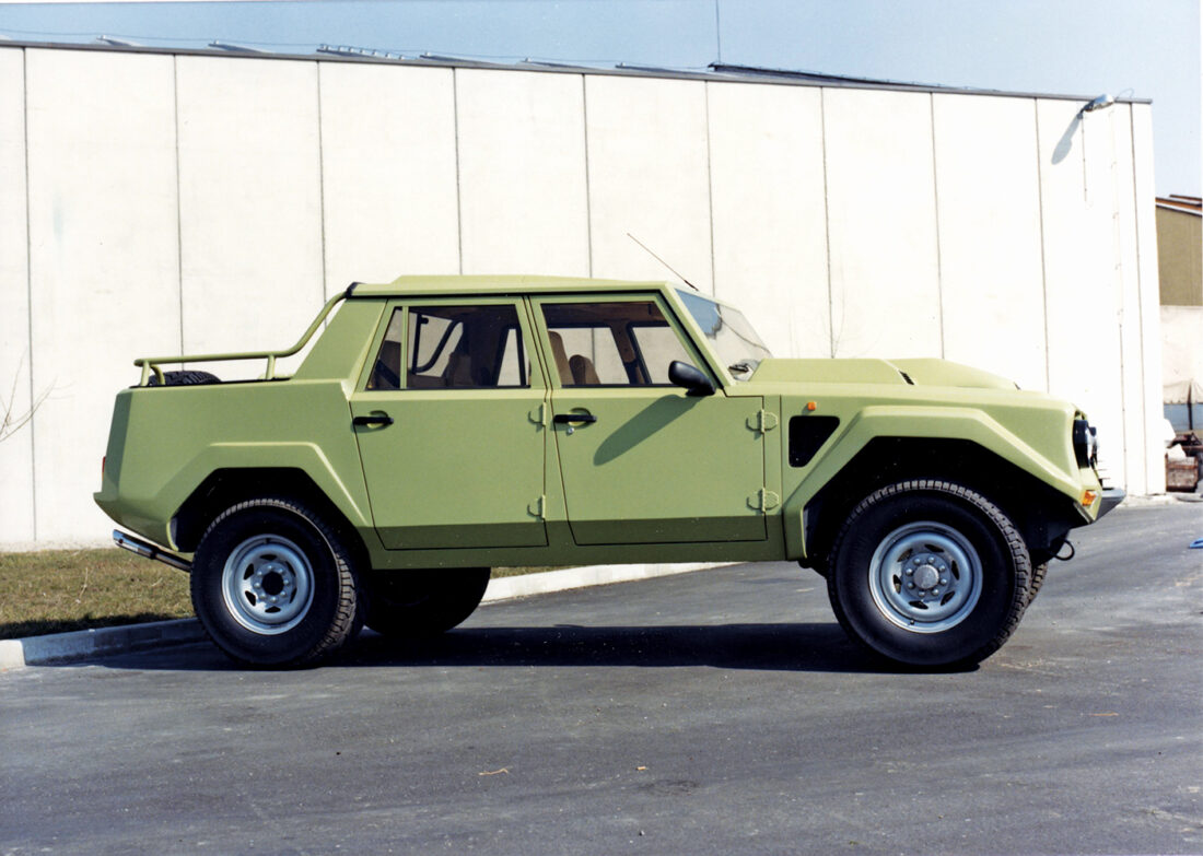 Lamborghini-LM002_2