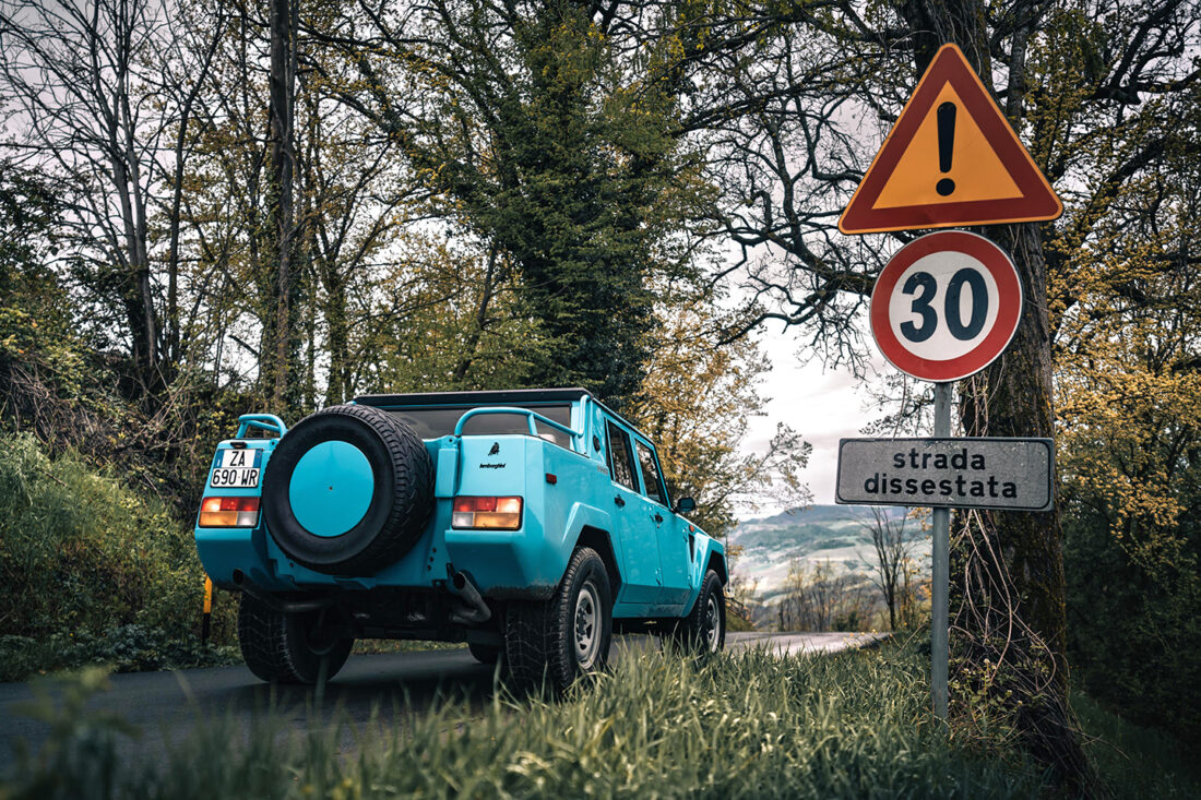 Lamborghini-LM002_8
