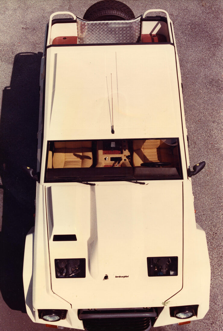 Lamborghini-LM002_9