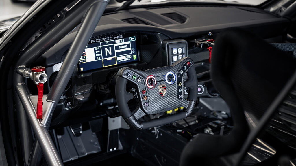 porsche-911-gt4-r_10