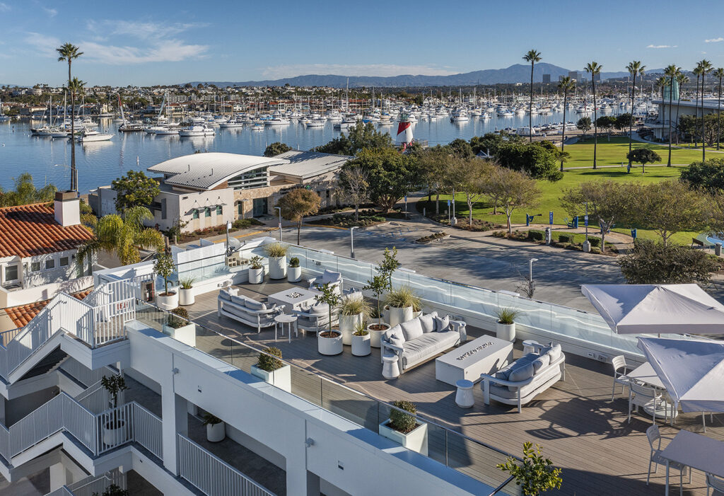 Bay-Shores-Peninsula-Hotel-Newport-Beach-CA-Roof-Deck