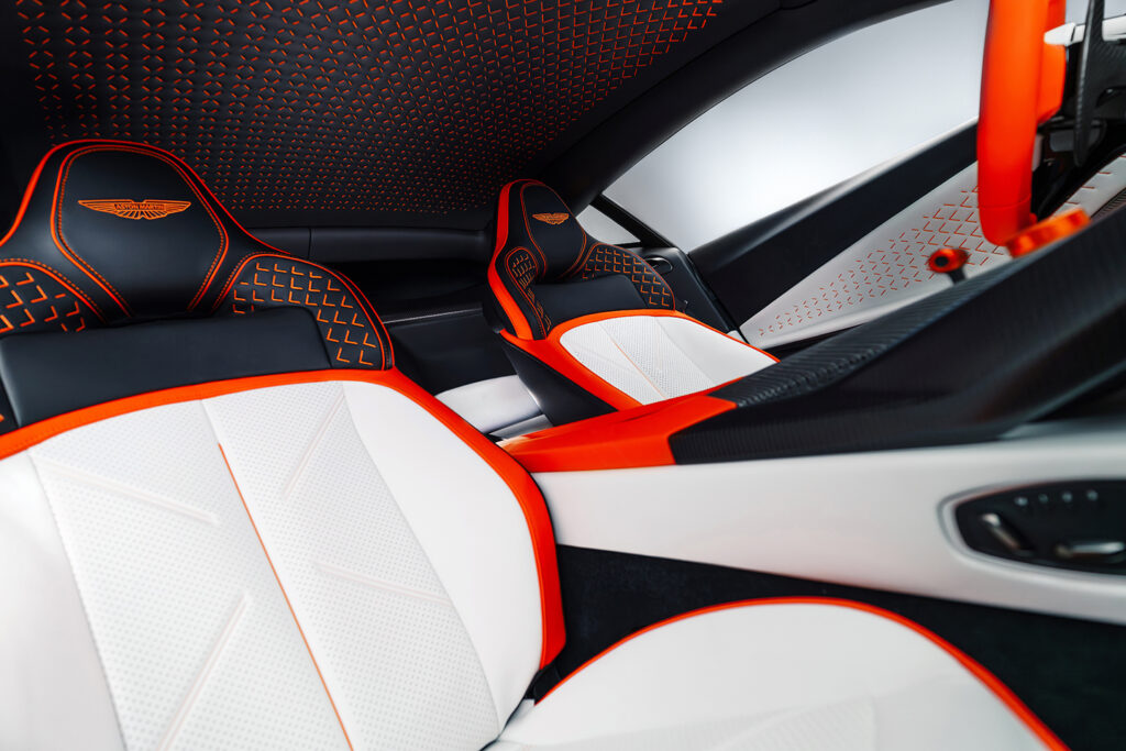 Aston-Martin-Valen_10